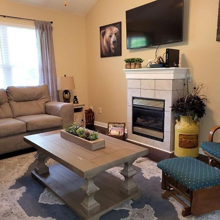 Cozy Pigeon Forge Home W Hot Tub Near River Eksteriør billede